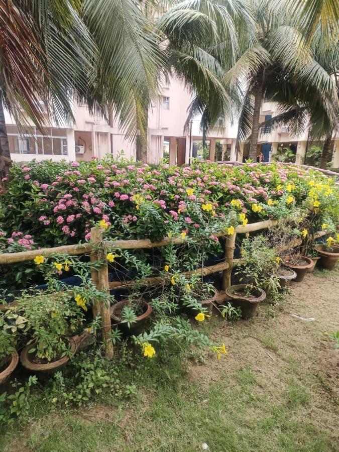 Green Heaven Shree Hotell Puri Exteriör bild